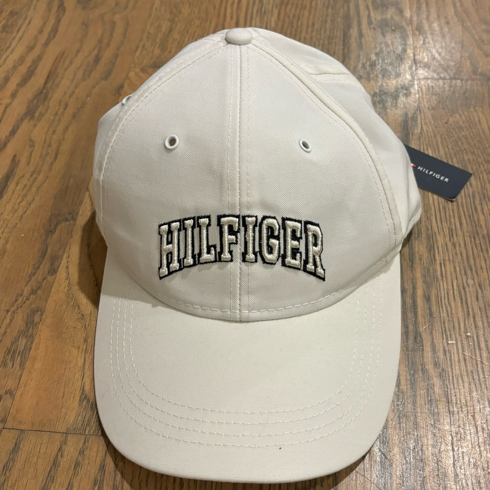 NWT Hilfiger hat